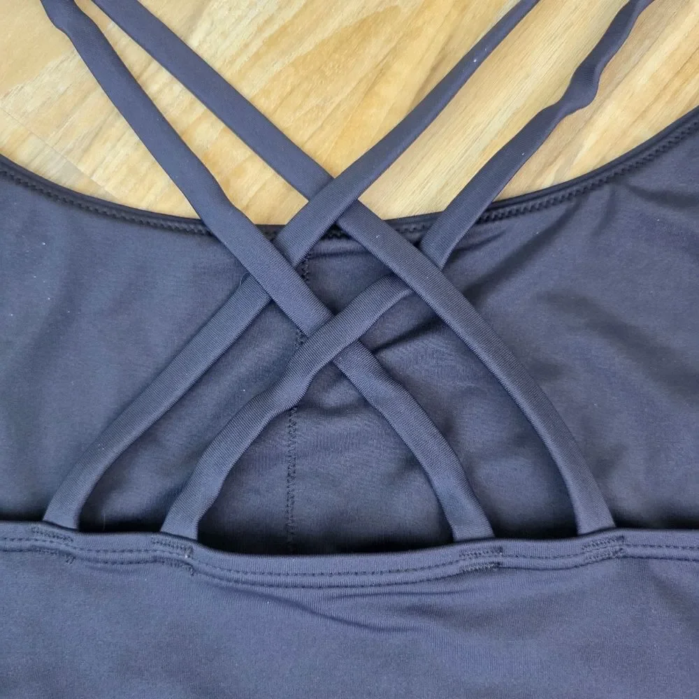 💇‍♀️Maurices Black Strappy Crop Sports Bra Sleeveless Top Size 3X